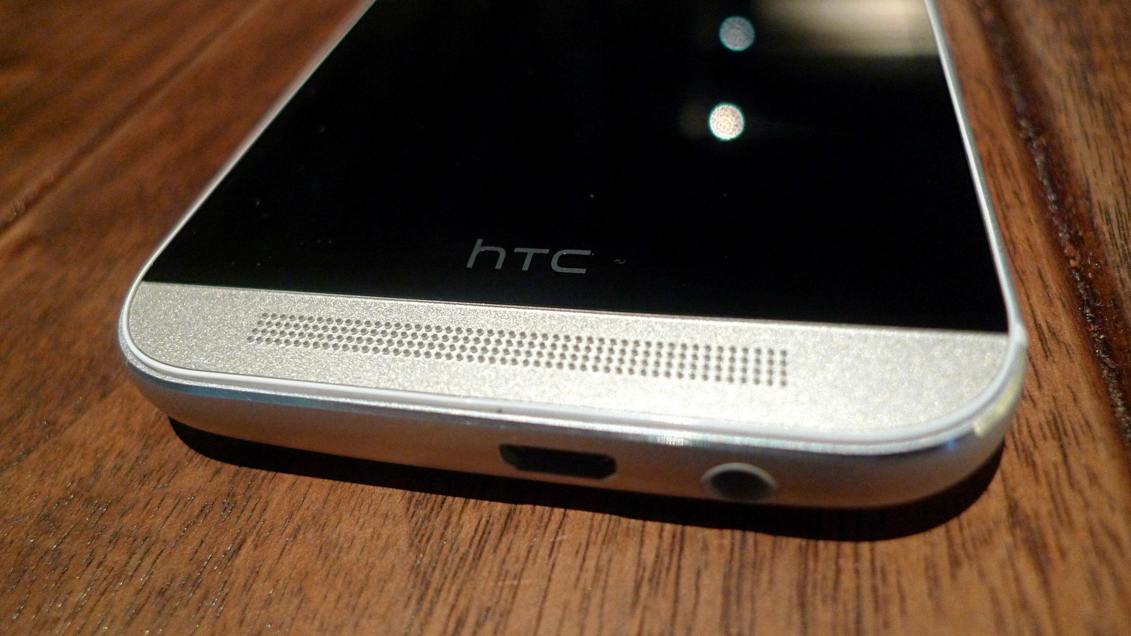 Closeup.bottom.cropped